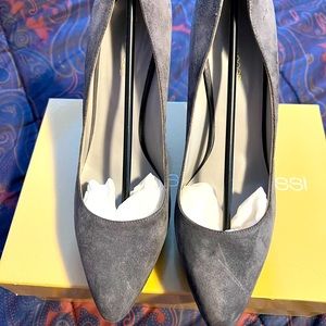 Authentic Vintage Sergio Rossi Pump